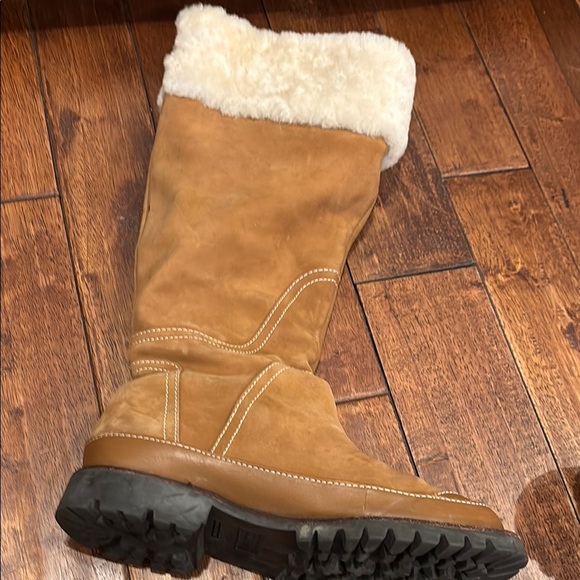 Hunter Tan and Cream Boots sz 8 - Picture 9 of 14